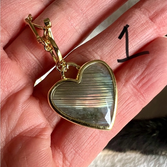 Choose from 10! 14k Subtle Flash Labradorite ❤️ Heart Toggle Necklace Pendant - Picture 5 of 15